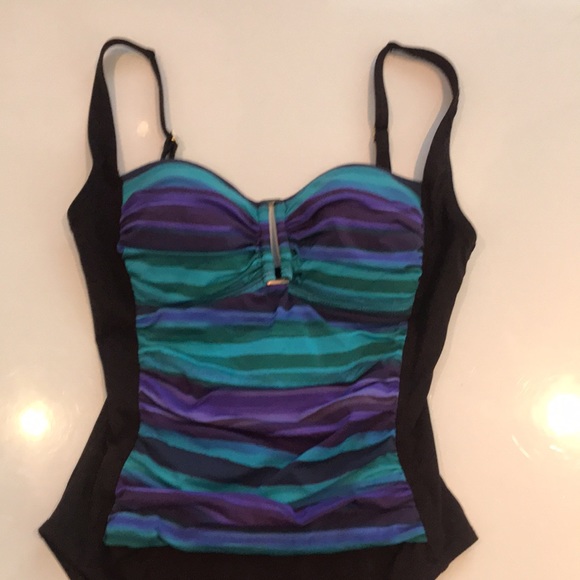 La Blanca Bathing Suit - Picture 3 of 17